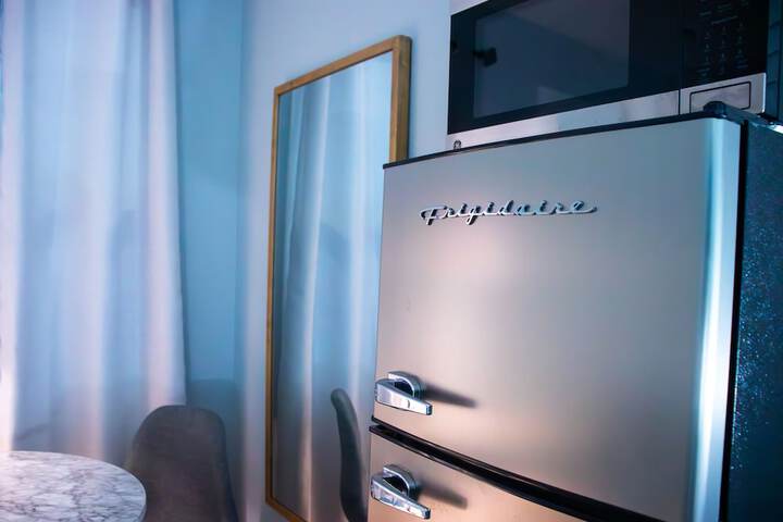 Room 34 of 100