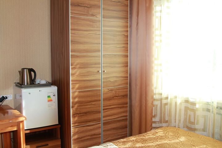 Room 6 of 68