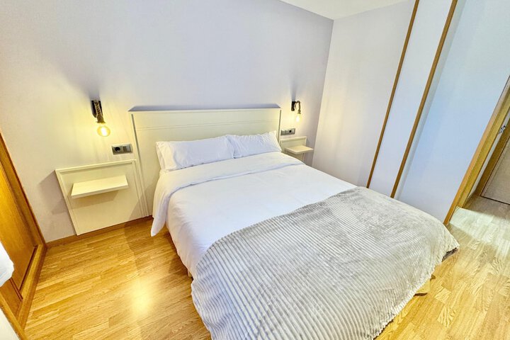 Room 52 of 80