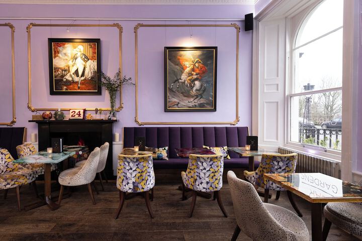 Lounge 59 of 70