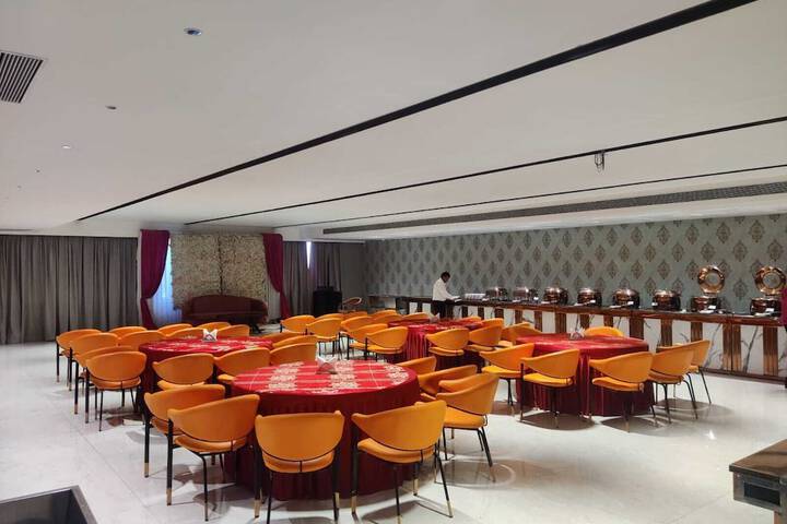 Ballroom/Hall 36 of 47