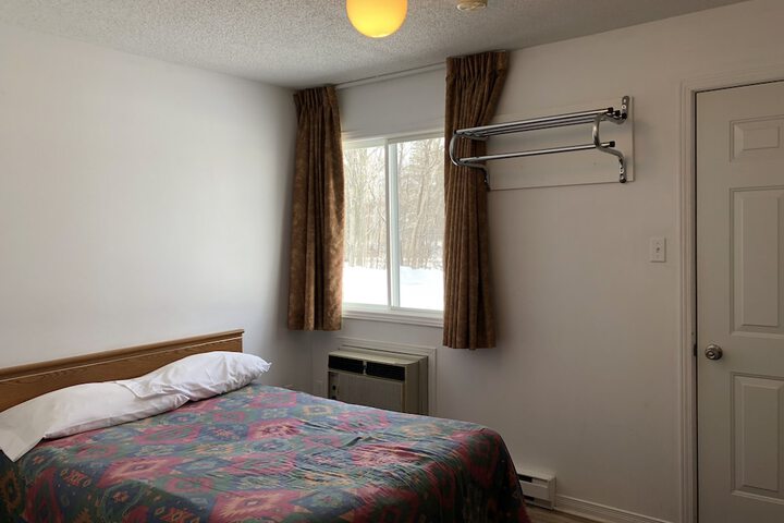 Room 16 of 39