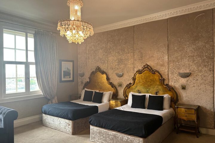 Room 96 of 171
