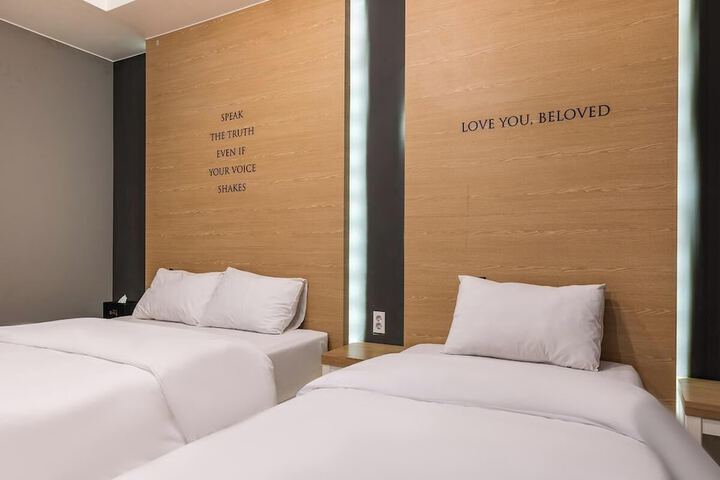 Room 36 of 63