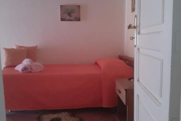 Room 3 of 9