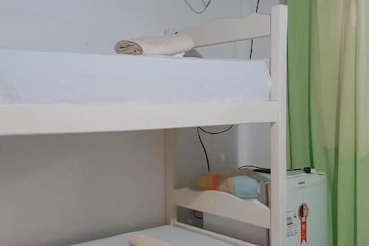 Room 4 of 86