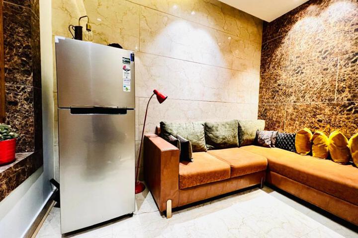 Divine Studios Rajouri Garden