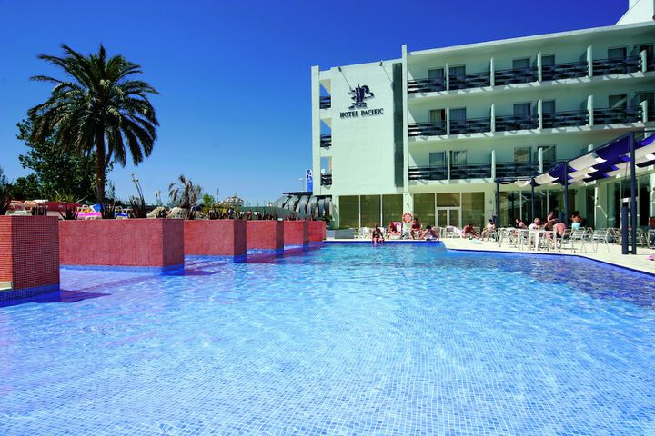 Pool Hotel
