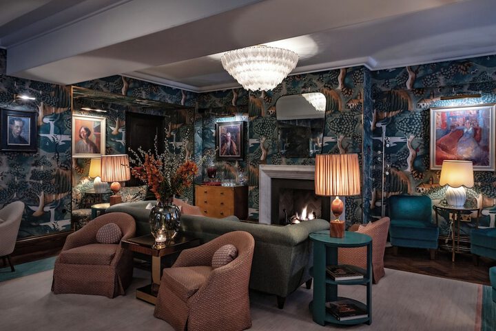 Hotel Lobby