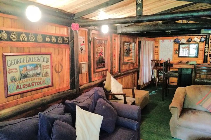 Lounge 68 of 98
