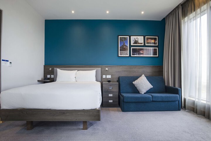 Room 18 of 54