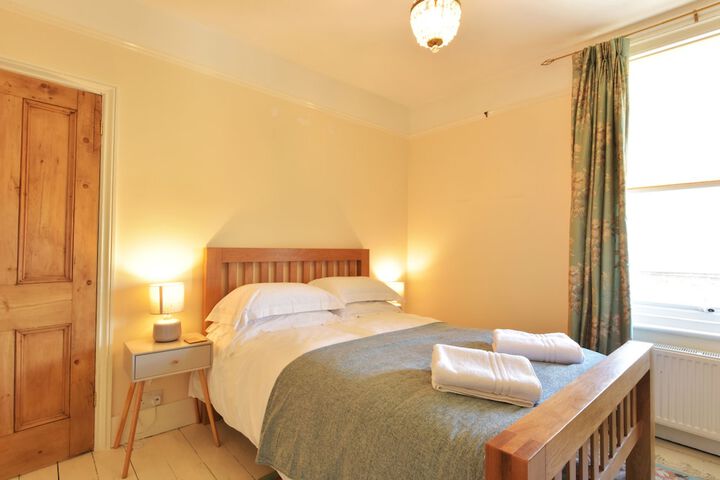 Room 2 of 8