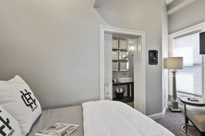 Room 7 of 21
