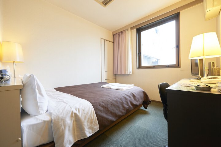 Room 5 of 30