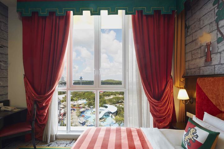 Room 25 of 58
