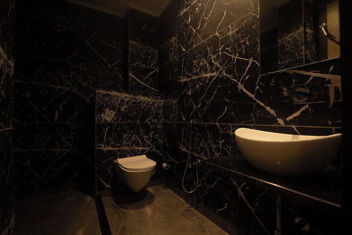 Room 17 of 29