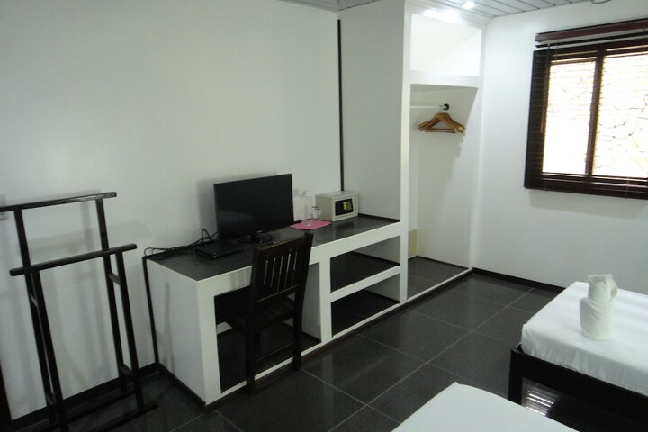 Room 25 of 53