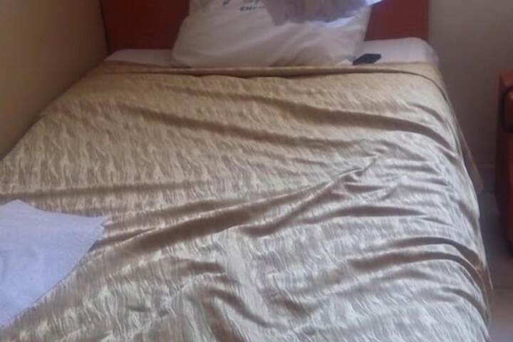 Room 8 of 48