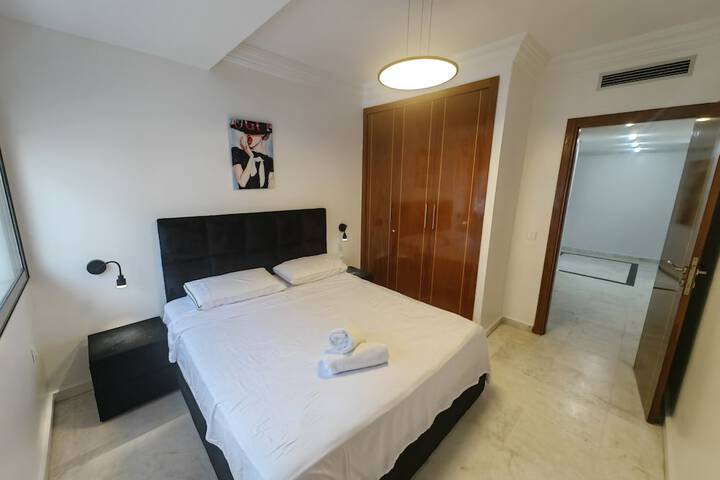 Room 35 of 404