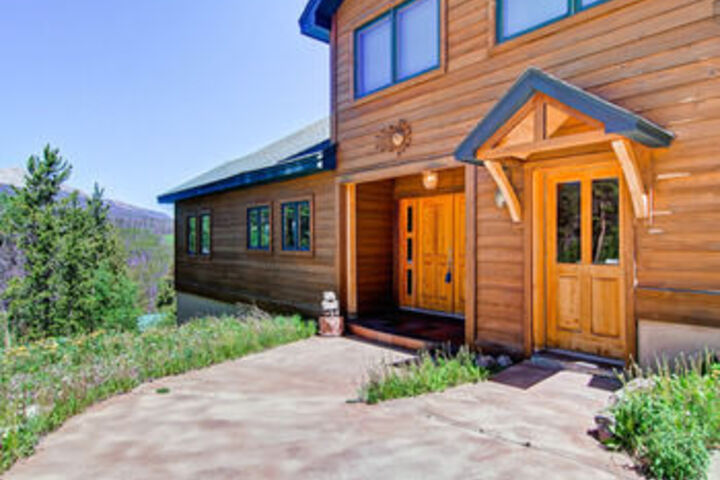 Photo of Snow Mountain Lodge by RedAwning