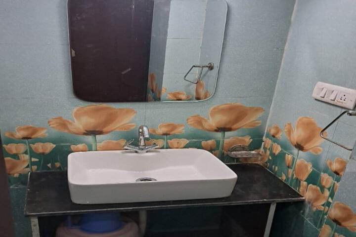 Room 19 of 28