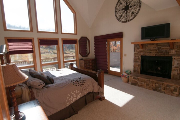 Room 2 of 35