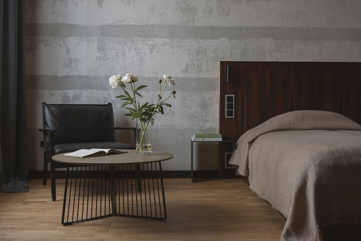 Room 10 of 183