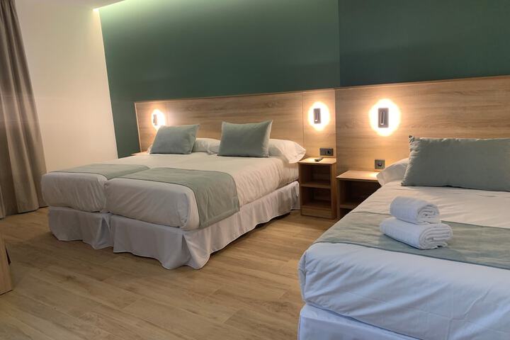Room 5 of 18