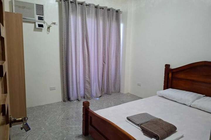 Room 3 of 7