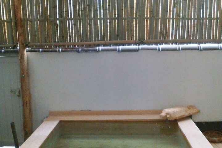 Room 13 of 33