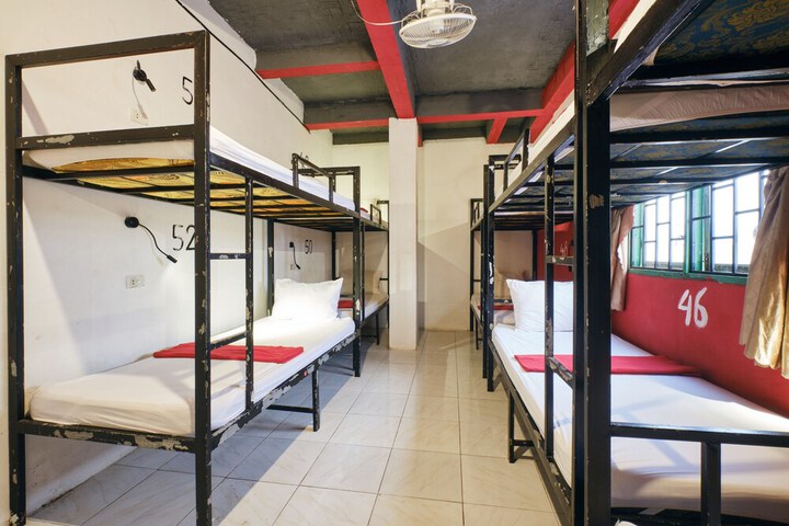Room 28 of 155