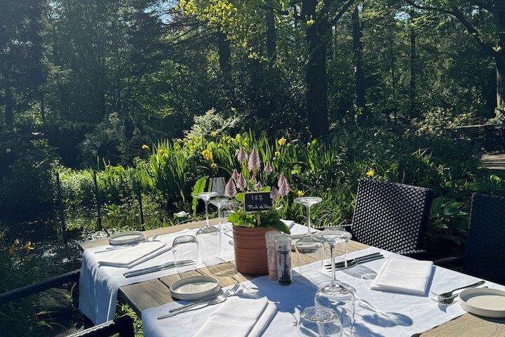 Dining 71 of 103