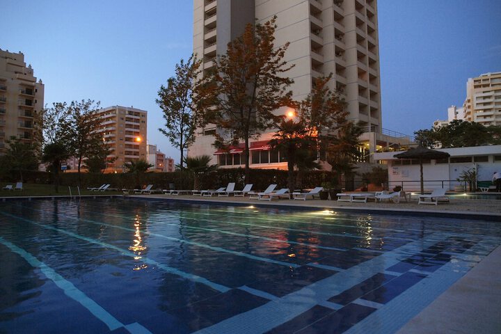 Pools & Facilities