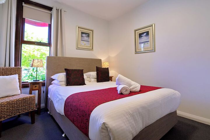 Room 4 of 22