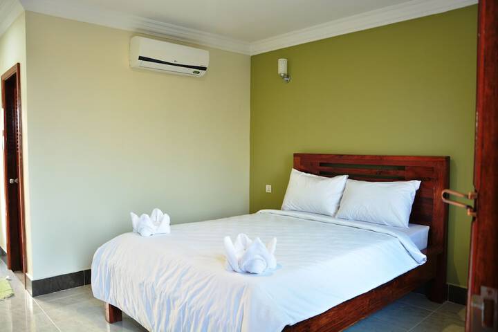 Room 12 of 44