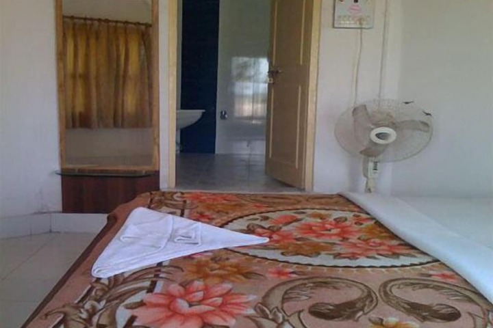 Room 53 of 117