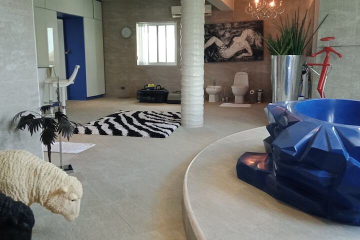 Room 21 of 113