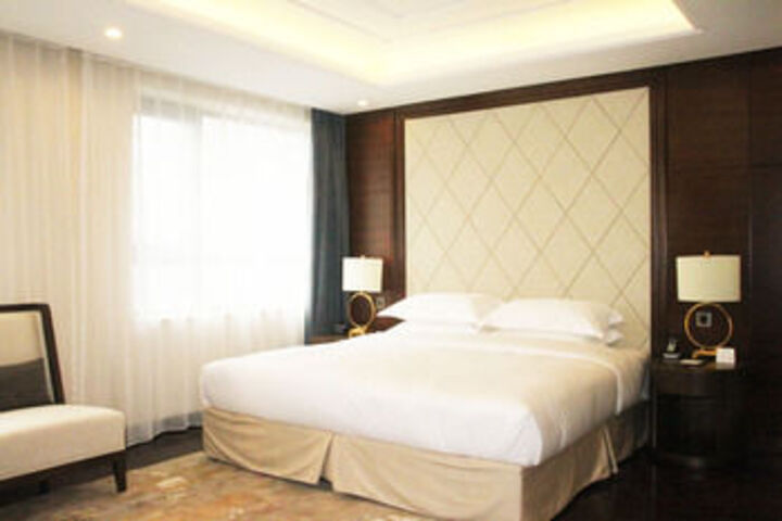 Room 32 of 52