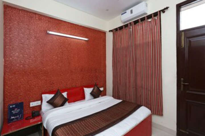 Room 15 of 25