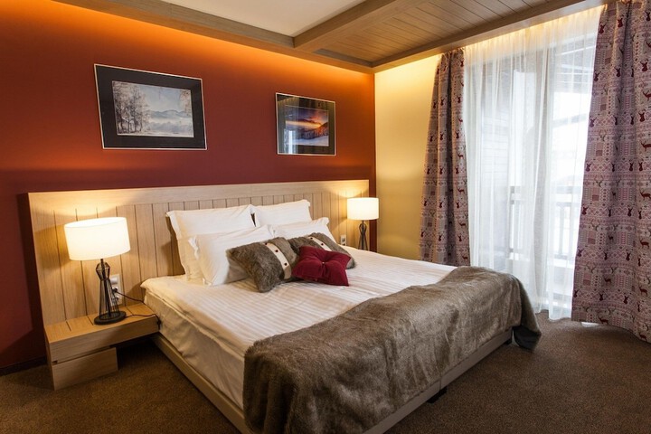 Room 5 of 61
