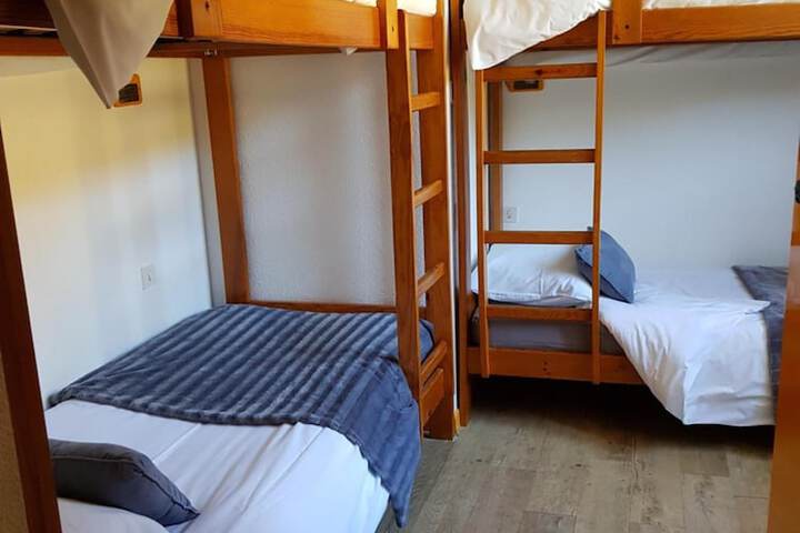 Room 10 of 60