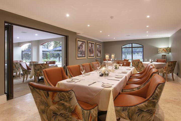 Dining 82 of 89