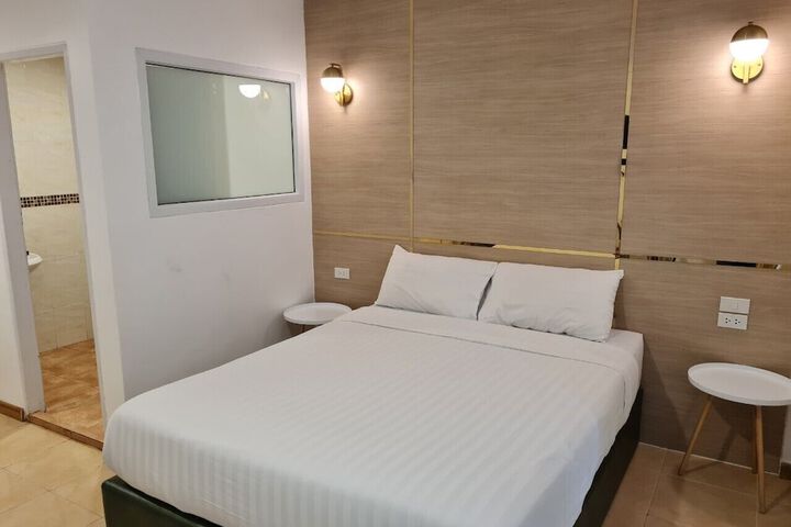 Room 16 of 39
