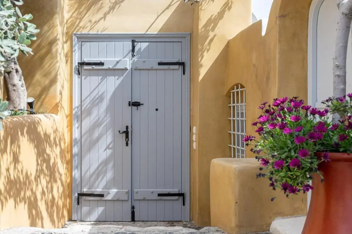 Nido House in Santorini