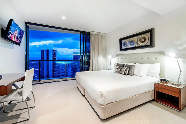 Room 4 of 36