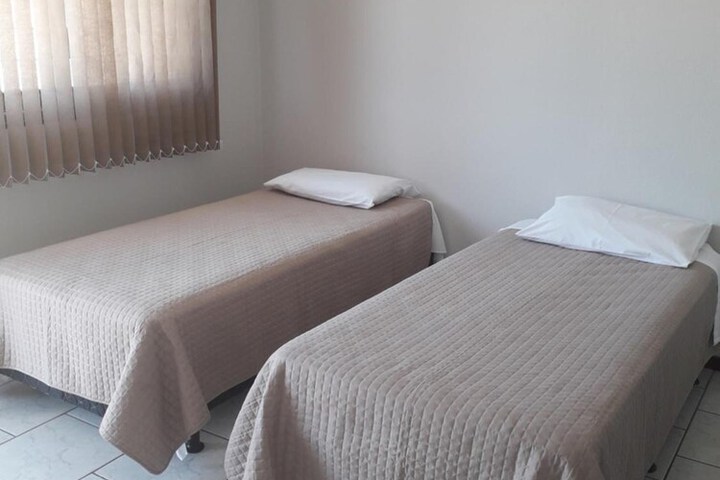 Room 9 of 33