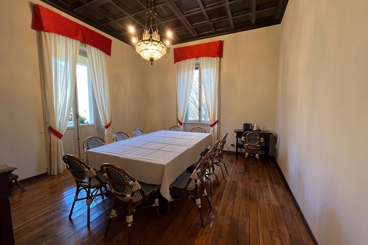Room 47 of 93