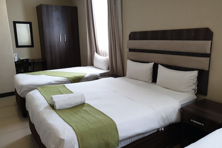 Room 27 of 69