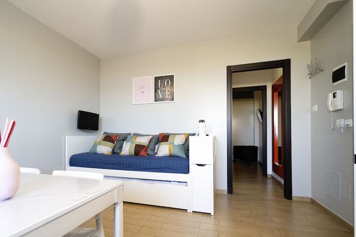 Room 12 of 16