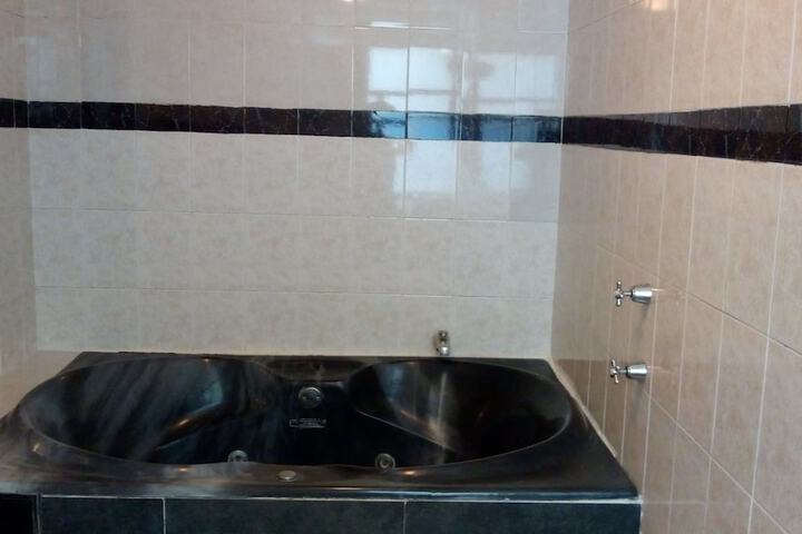 Room 14 of 16